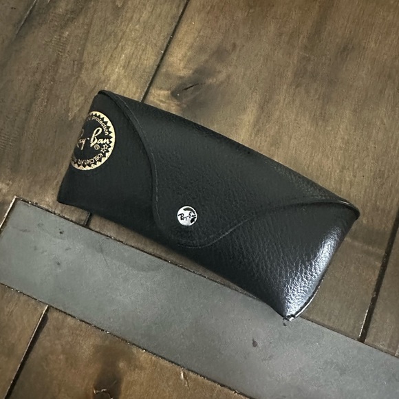 Ray-Ban Other - Ray-Ban Aviators blue Lens